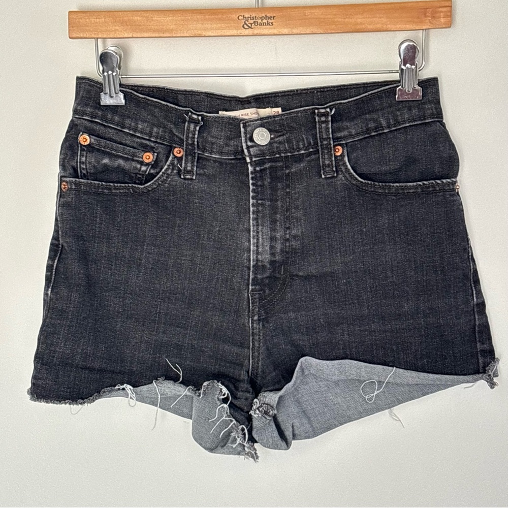Levi's Women's Black High Rise Denim Shorts Size 28 w/ pockets